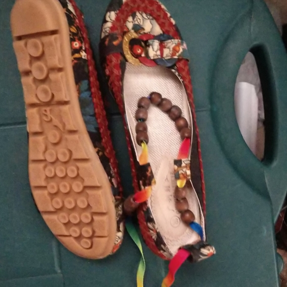 Shoes - Picture 2 of 2